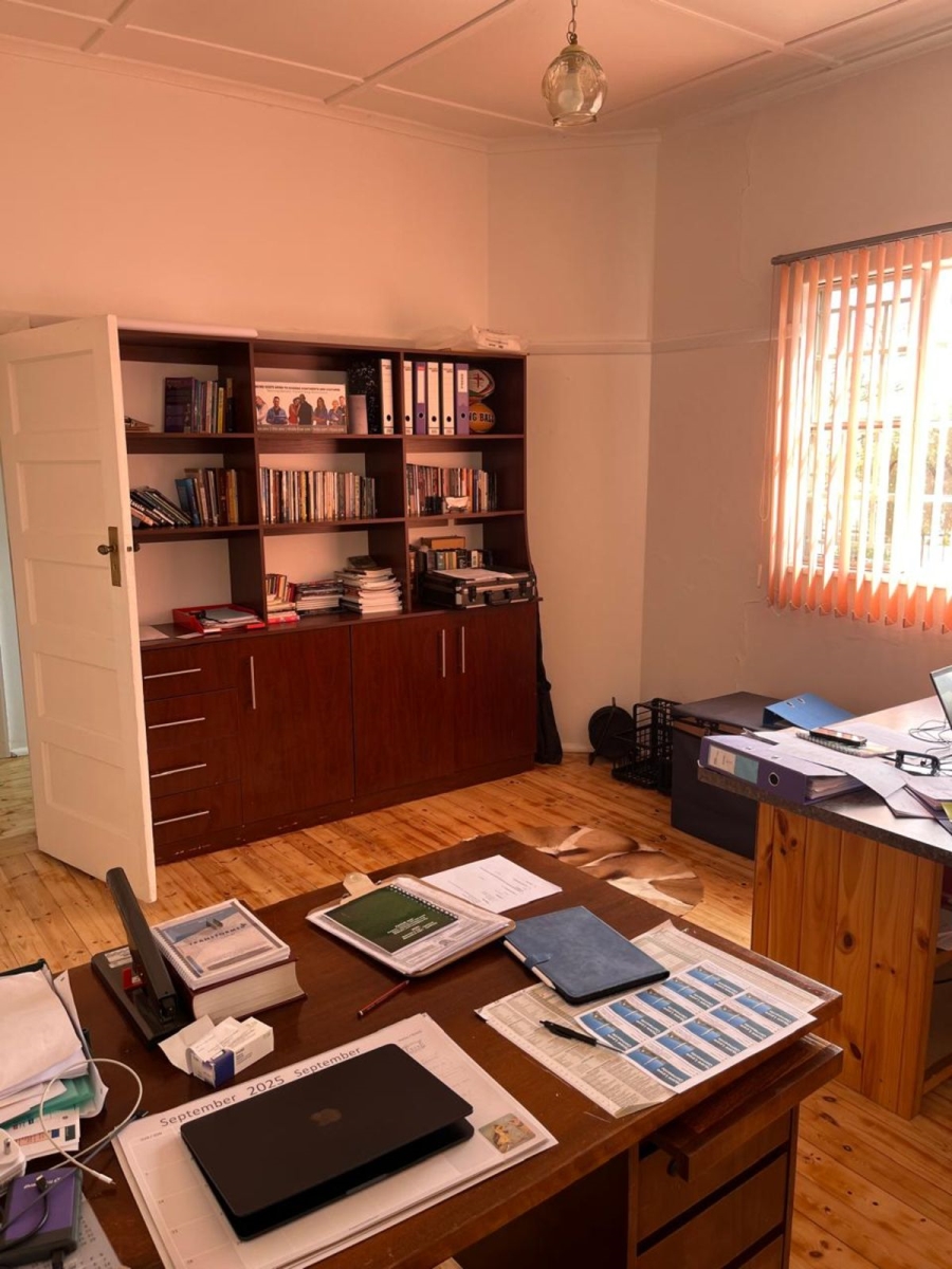 4 Bedroom Property for Sale in Calvinia Northern Cape